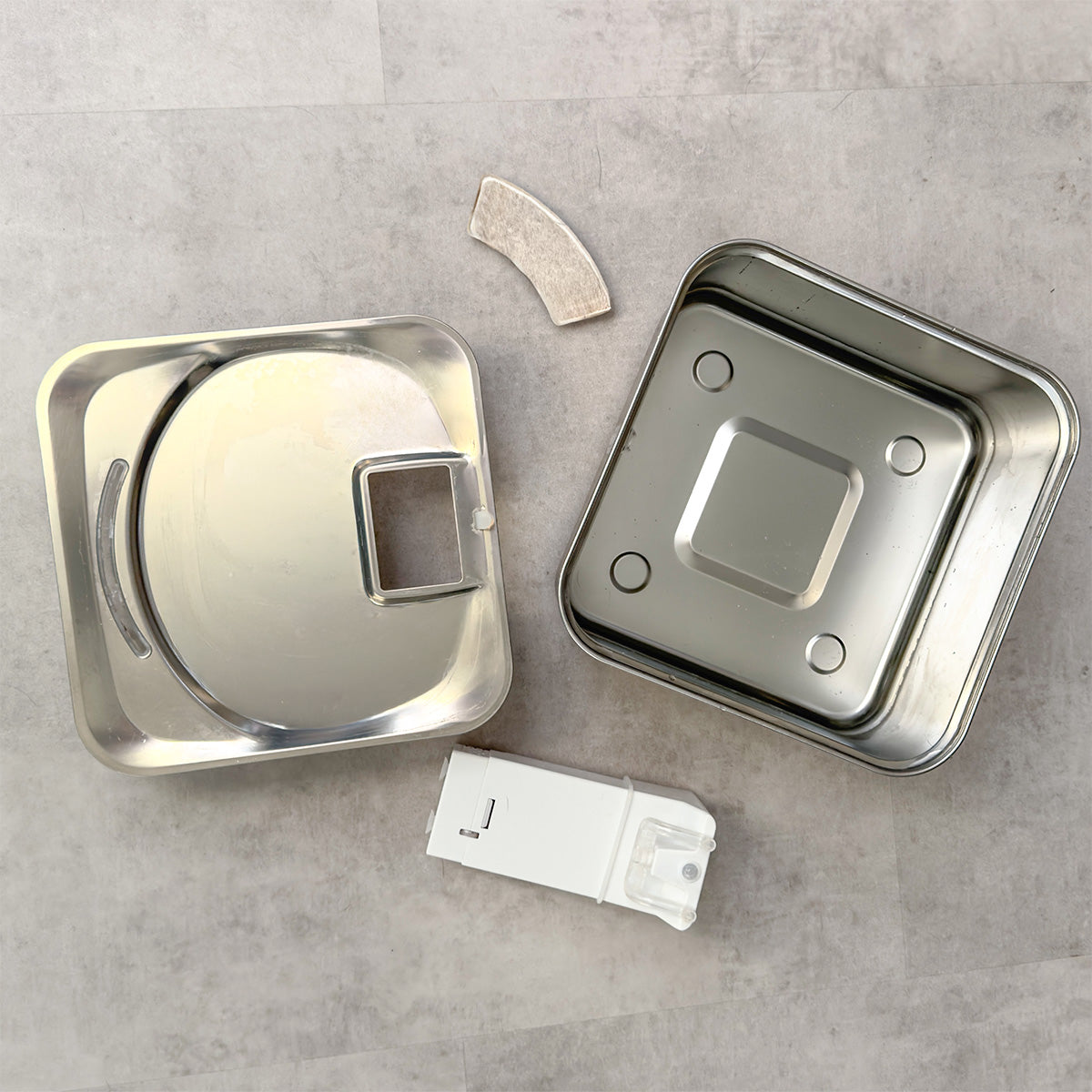 AUTOMATYCZNE POIDEŁKO Z FONTANNĄ DLA PSA SMART PET SPRING L